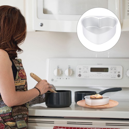 6" Heart Shaped Cake Pan Set with Removable Bottom - Non Stick for Oven Baking - Picture 9 of 9