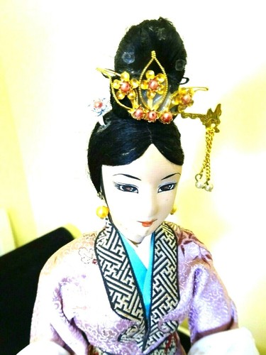 Muñeca de tela de influencia asiática de 15" con soporte-joyas-pintada a mano-embellecida-tapiz - Imagen 2 de 10