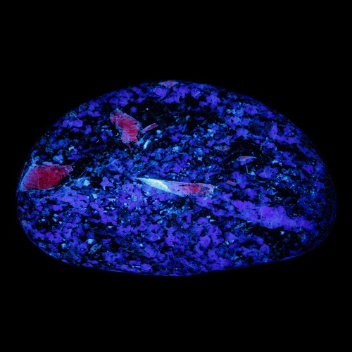 140g Cianita con Granate Almandino UV Piedra palma pulida fluorescente 89x55mm - Imagen 3 de 3