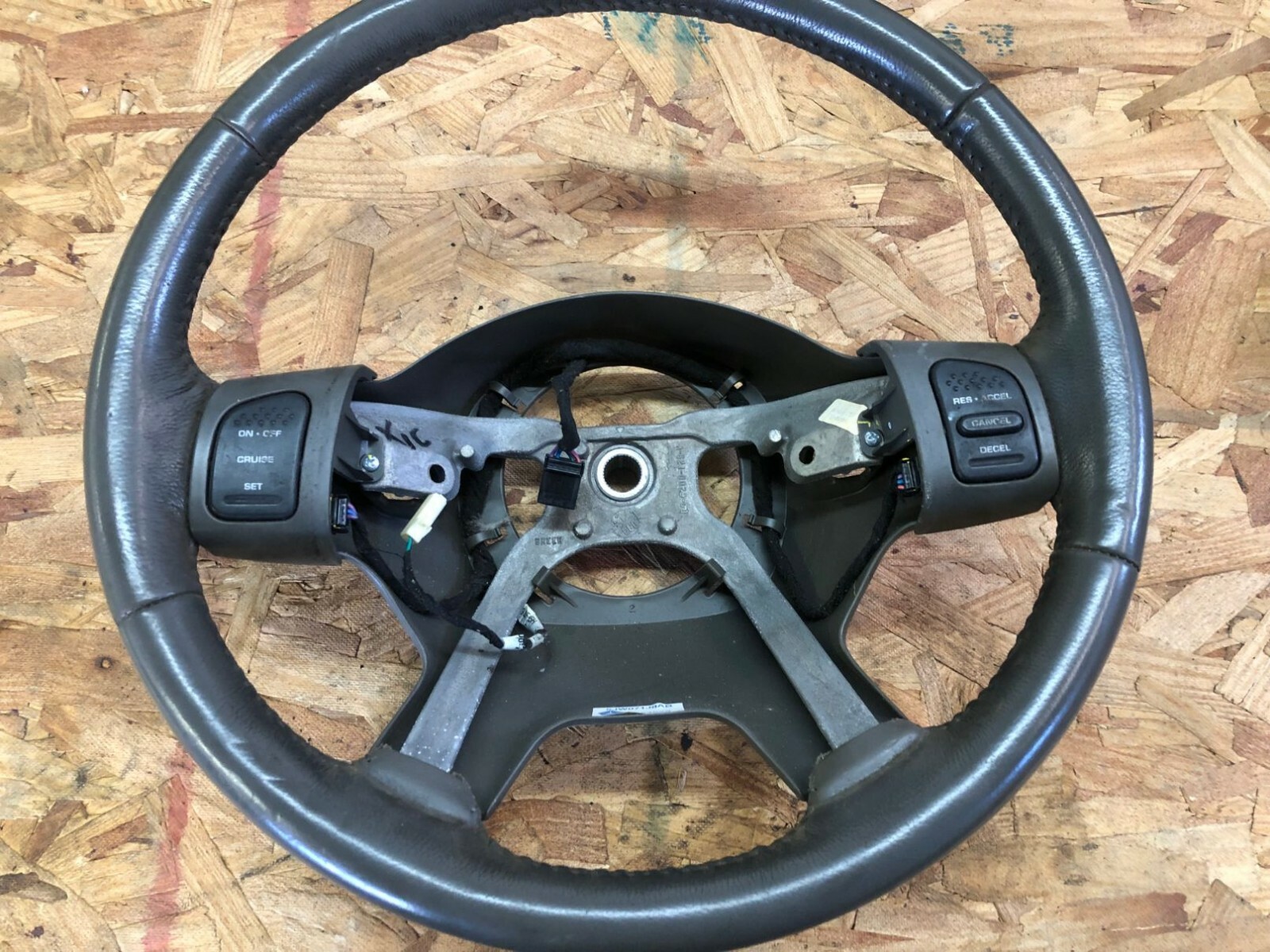 05 JEEP LIBERTY STEERING WHEEL eBay