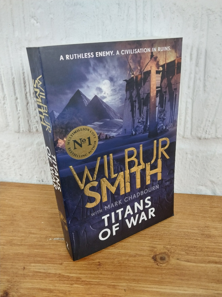 Titans of War — Wilbur Smith Paperback