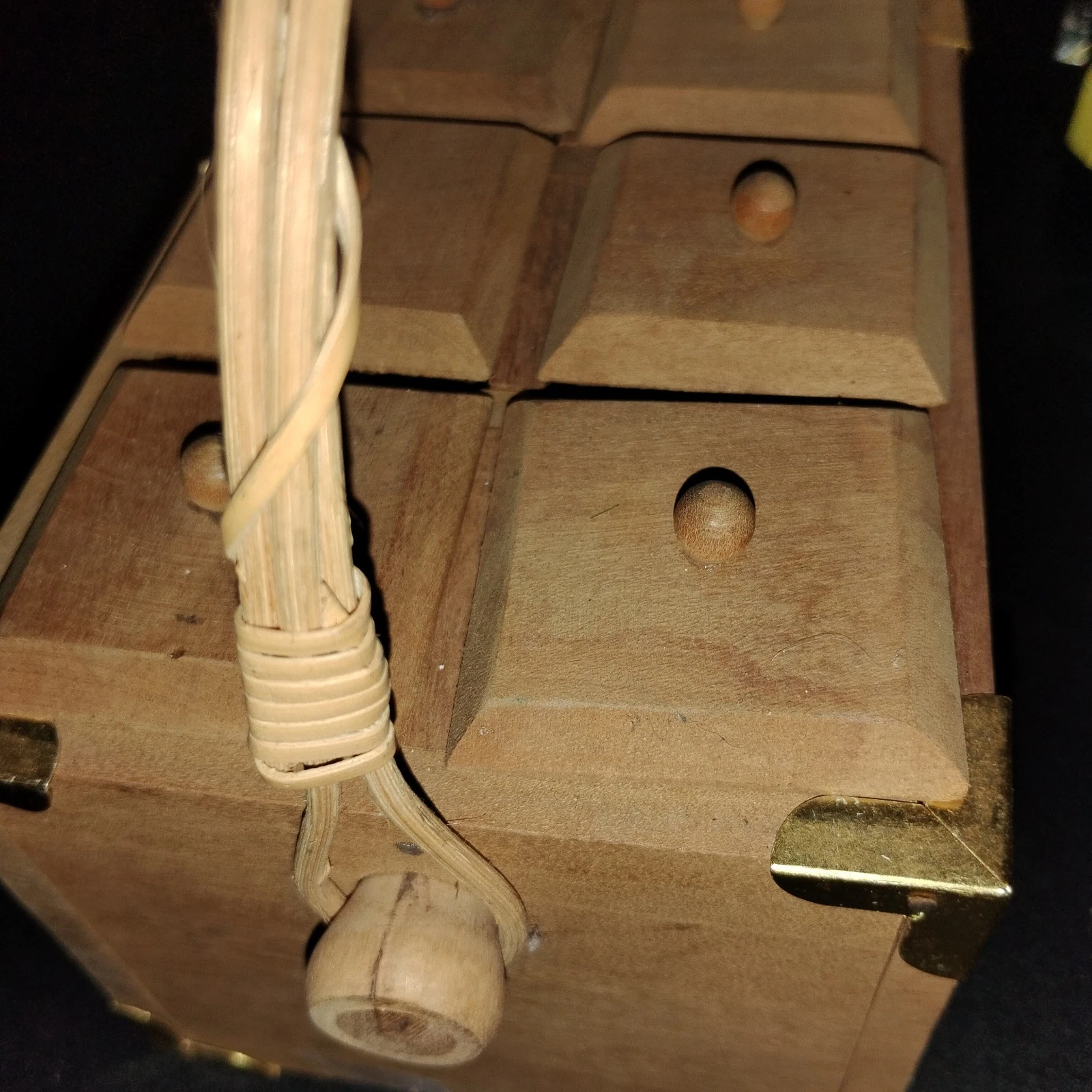 VTG Rare Primitive Wood Box Spice Holder 6 Cubbies Jars Included Handled