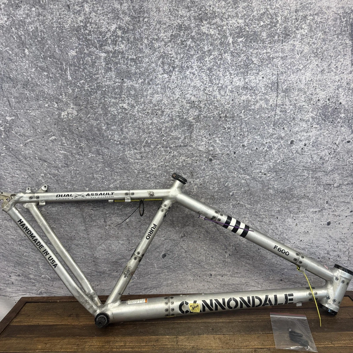 Preços baixos em Quadros de alumínio para mountain bike Cannondale