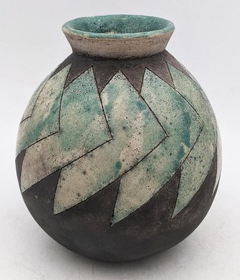 SIGNIERT ''G.N?'' RAKU GEBRANNTE STUDIO KERAMIK SGRAFFITO VASE