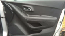 TRAX      2020 Front Door Trim Panel 31537352