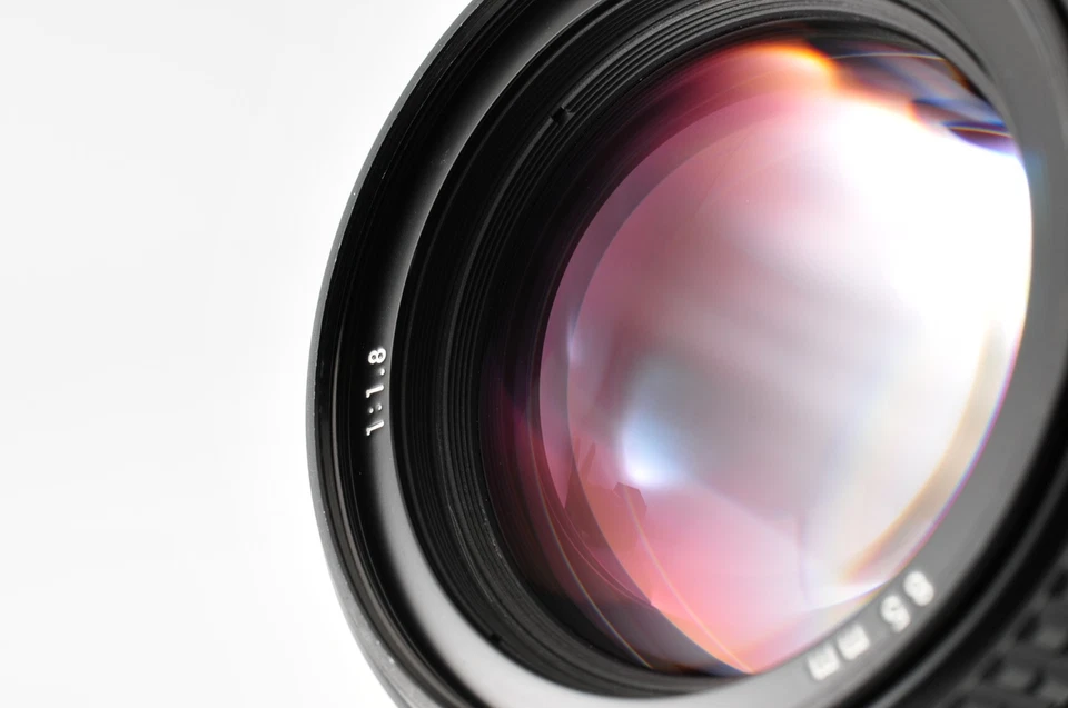 [Casi COMO NUEVO] Lente teleobjetivo retrato Nikon AF Nikkor 85 mm f/1,8 de JAPÓN Foto 2 de 4