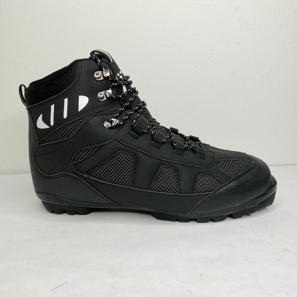 Whitewoods NNN Cross Country Ski Boots Black Blue Thinsulate EUR 38 Mens 6 Whitewoods Model 301 75mm 3 Pin Cross Country Ski Boots  main image 2