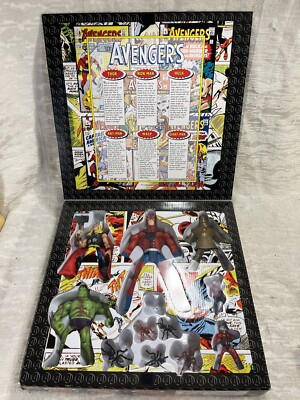 M825 ToyBiz 1999 Marvel Collector Editions Avengers Action Figures