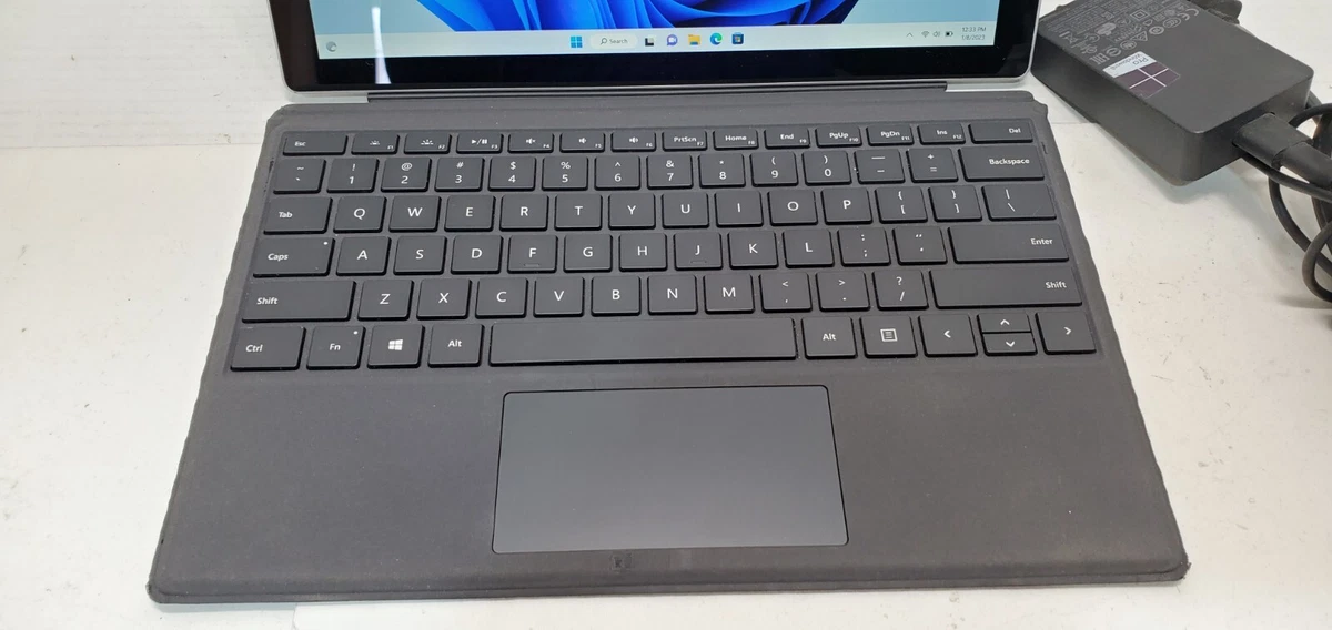 Microsoft Surface Pro 5th Gen 1796 i5-7th Gen 2.6GHz 8GB 256GB Win 11 Pro