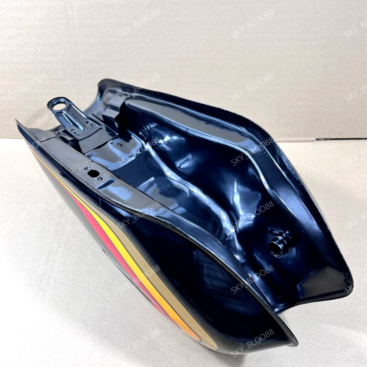 Fuel Tank New with Color Motorcycle Spare Parts fits Yamaha RX115