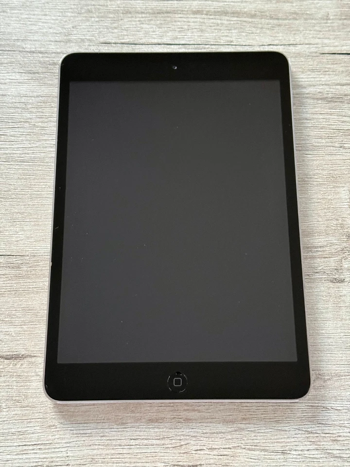 Apple iPad mini 1. Gen. 16GB, WLAN, 20,07 cm, (7,9 Zoll) - Spacegrau - A1432