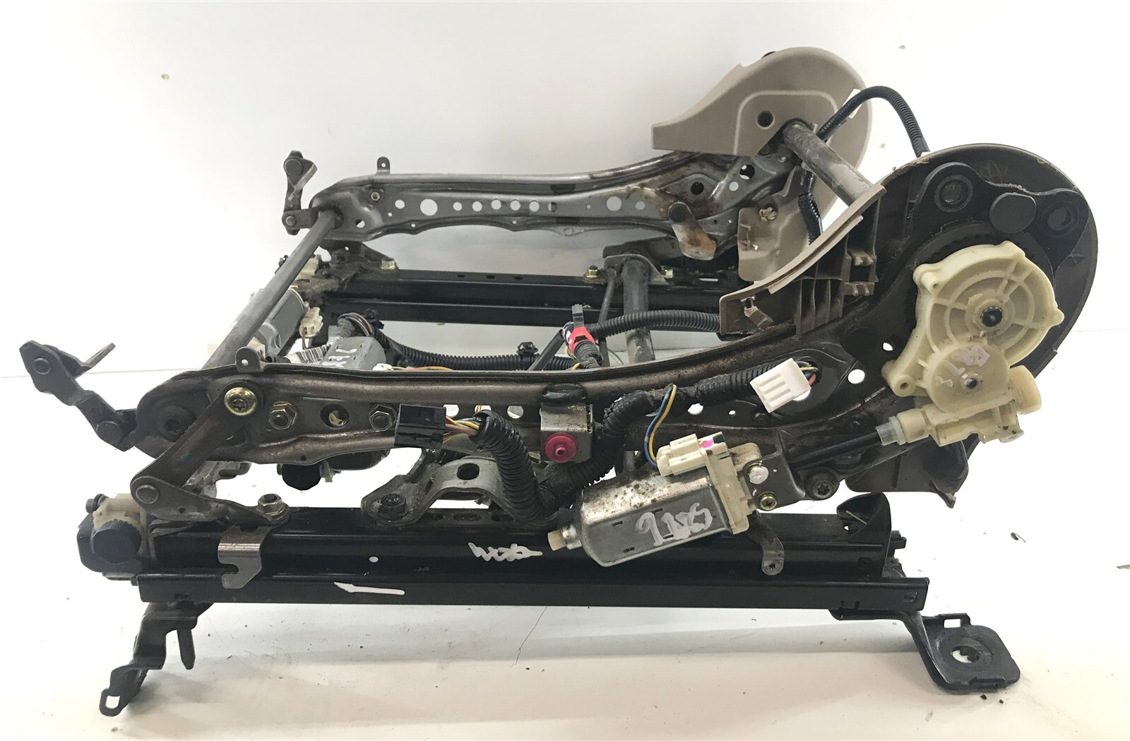 2001 02 03 04 Drivers Left Front Power Seat Frame Tracks Motors Rails