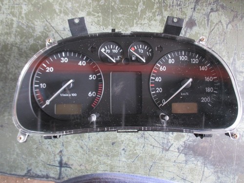 VW  Tacho 5392326600  Tachometer Kombiinstrument ca.158824km motometer