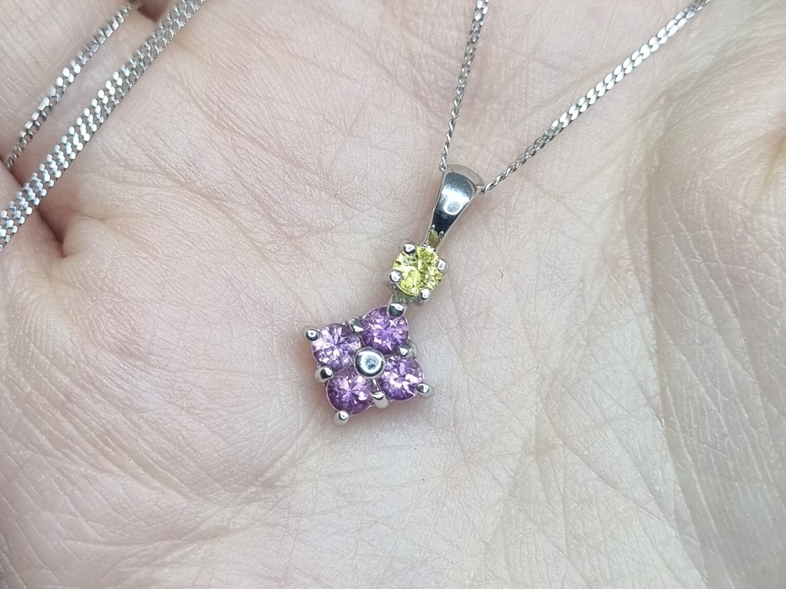 Beautiful Solid 9ct White Gold Square Drop Pendan… - image 6