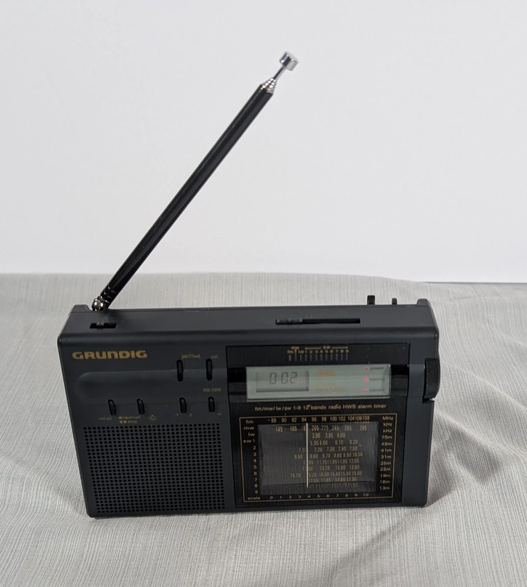 Récepteur radio SIEMENS RK 709 G4 FM/MW/SW1 12 BAND world