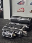 WILLIE G SET Skull Foot Pegs Rest & HAND GRIPS, For Harley Davidson OEM UNTIL 09