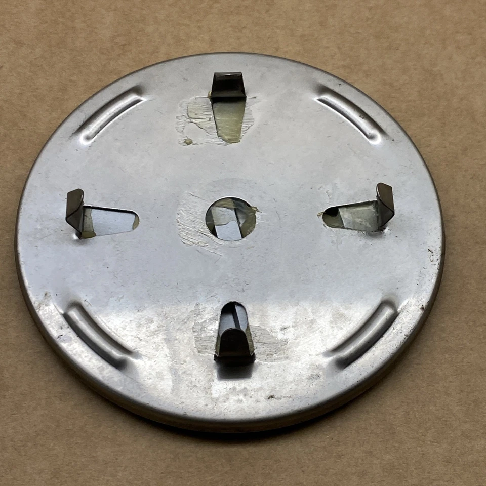 Nuevo de Lote Antiguo 1987 - 1991 Mercury Sable Rueda Centro Ornamento para Rueda 15" E74Y-1141-B Foto 2 de 3