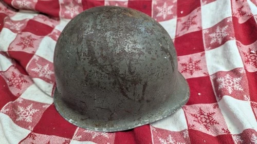 VINTAGE U.S. ARMY METAL HELMET WWII MILITARY GEAR VIETNAM KOREA CONFLICT OLD