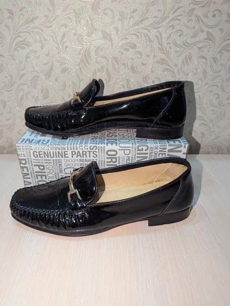 Women Carvela Loafers Black Patent Leather 38