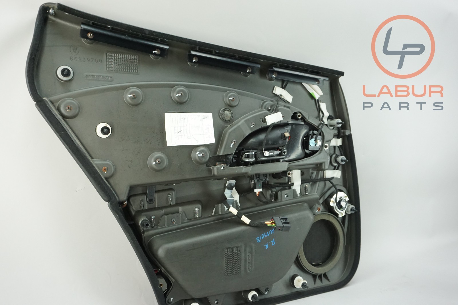 M139 03-13 Maserati Quattroporte Rear Right Passenger Side Door Panel Black D492