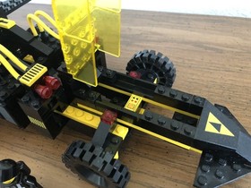 LEGO 6941 BLACKTRON BATTRAX  Complete w/ Minfig no instr Vintage 1987