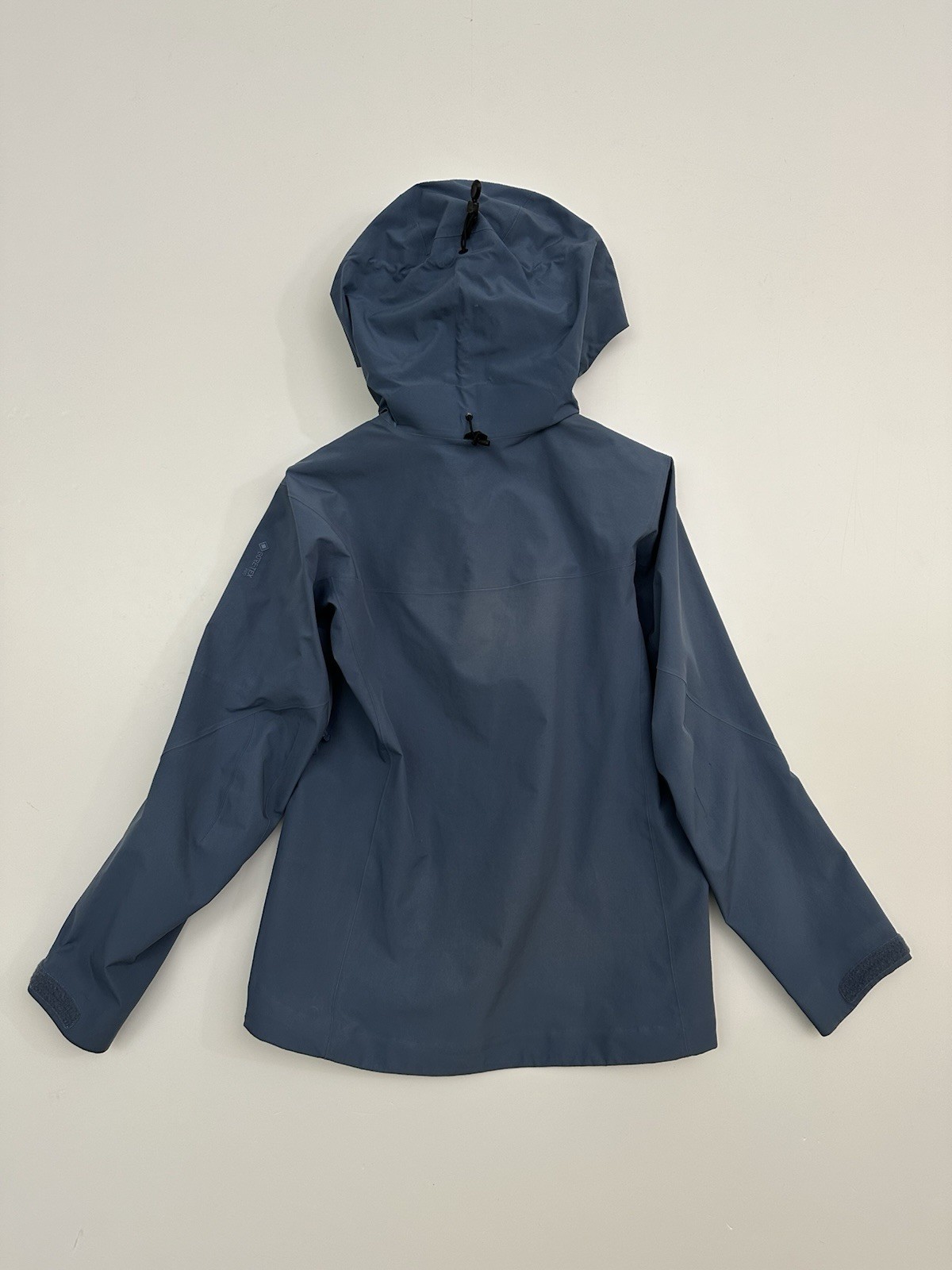 Arc'teryx Alpha SV GORE-TEX Pro Jacket, Size M, Women's, Moonlit Blue RECCO image 9
