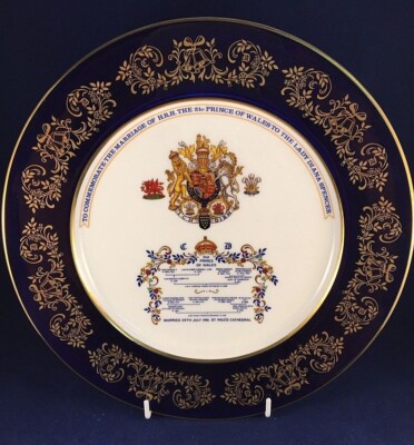 Aynsley Bone China Hochzeit ~ Prinz Charles & Lady Diana Stammbaum Teller 27 cm
