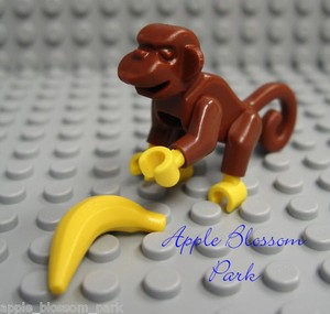 NEW Lego Pirate Minifig MONKEY 