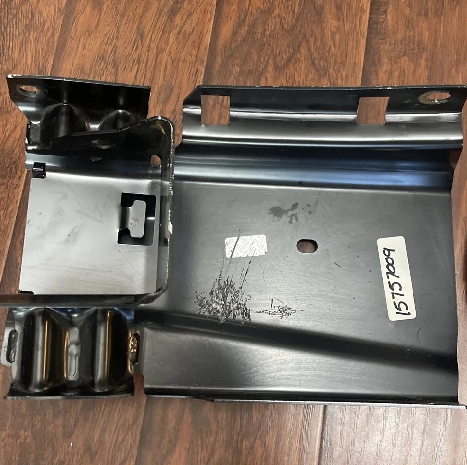 Nuevo soporte de parachoques delantero izquierdo lado del conductor para Chevrolet Express 2500 2003-2021 Foto 2 de 2