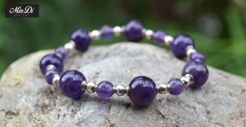 Stretch bracelet with genuine sterling silver & amethyst. - Picture 3 of 9