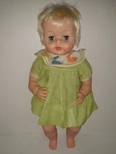 1963 Deluxe Reading Doll Tickles 20" Clean Battery Case With Dress Not Working 