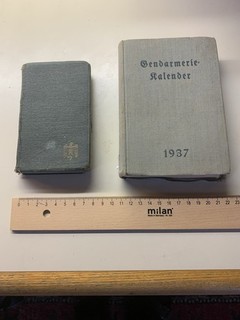 Taschenjahrbuch für die Wehrmacht 1942 und Gendarmeriekalender 1937