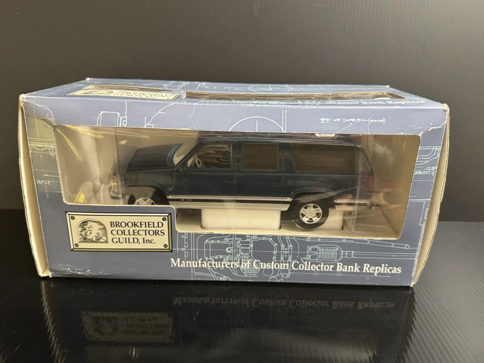 1994 Chevrolet Suburban LT Blue Silver 1/24 Bank By Brookfield Collectors - Image 2 of 4