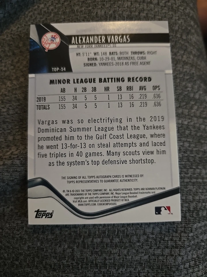 2021 TOPPS BOWMAN PLATINUM  ALEXANDER VARGAS AUTO YANKEES - Image 2 of 2