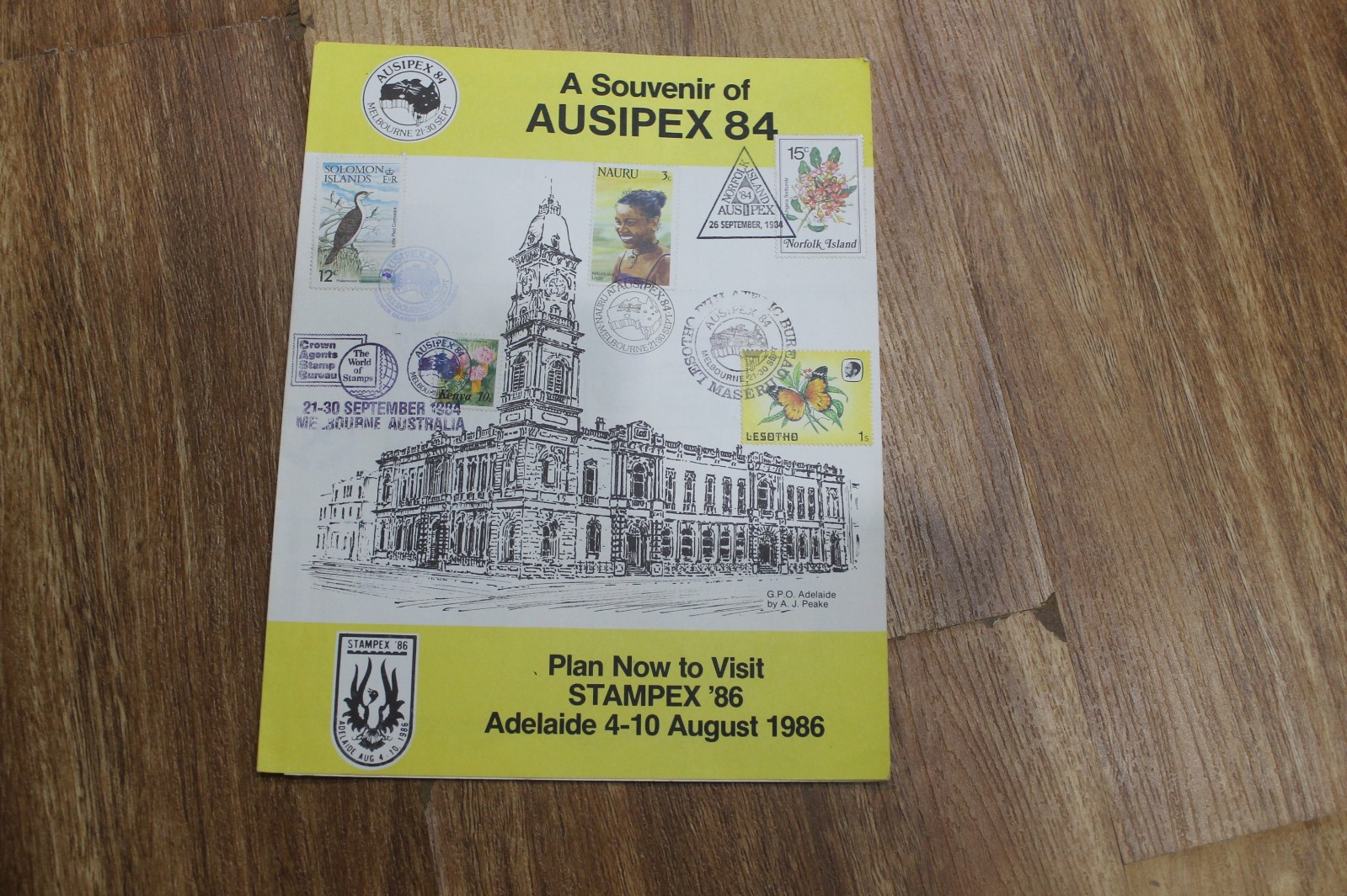 1984 AUSIPEX SOUVENIR STAMP COLLECTION BOOK - 56 WORLD STAMPS AND CANCEL + EXHI