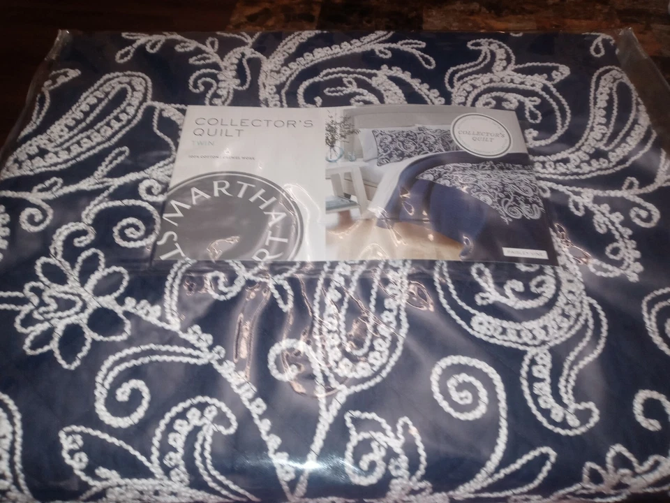 Edredón Martha Stewart Twin Collectors. Foto 3 de 3