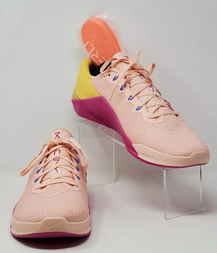 Nike metcon hotsell 5 pink