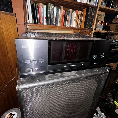 Yamaha MX-600u Amplifier 2 Channel Solid State 120 Wpc Great Sound!! Cool Meters - Picture 16 of 17