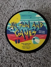 Perfectly Posh All Sun And Games White Sand Foot Scrub Pedicure  - 9 oz