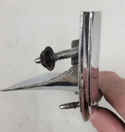 Buick Rivera GS 1966-67 capó moldura de esquina OEM GM 1374046 Foto 4 de 4