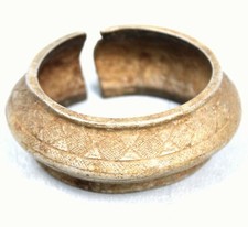 African Tribal Art - Vintage Tuareg Aluminum Bracelet - Fine Patterns - 9 Cms