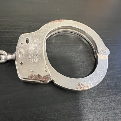 Vintage Smith & Wesson Handcuffs W/ Case Marcas Registradas USA