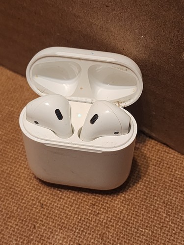 Genuine Apple AirPods 2nd Gen A2031 with Wireless Charging Case – Left & Right - Picture 9 of 17