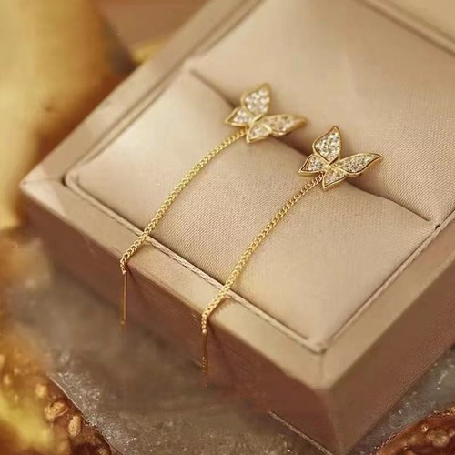 Glimmering Gold Alloy Ear Accessories with Beautifully Crafted Details - Picture 2 of 5