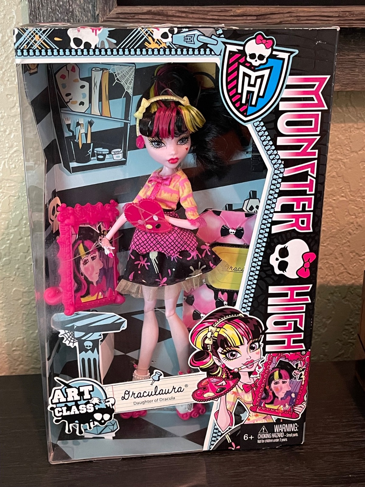 Monster High Art Class Draculaura Doll 2013 NIB RARE
