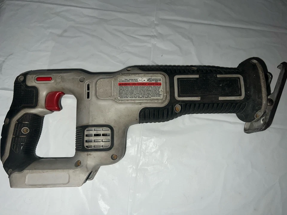 Porter Cable PCC671 20V MAX Cordless Reciprocating Saw | Parts or Repair Only - Image 2 of 4