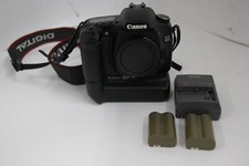 Canon EOS 30D 8.2MP Digital SLR Camera Body W/2 Batteries  Charger