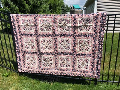 Beautiful Vintage Applique Quilt, Black & Pink, Ann's RN 65899 China Hand Stitch