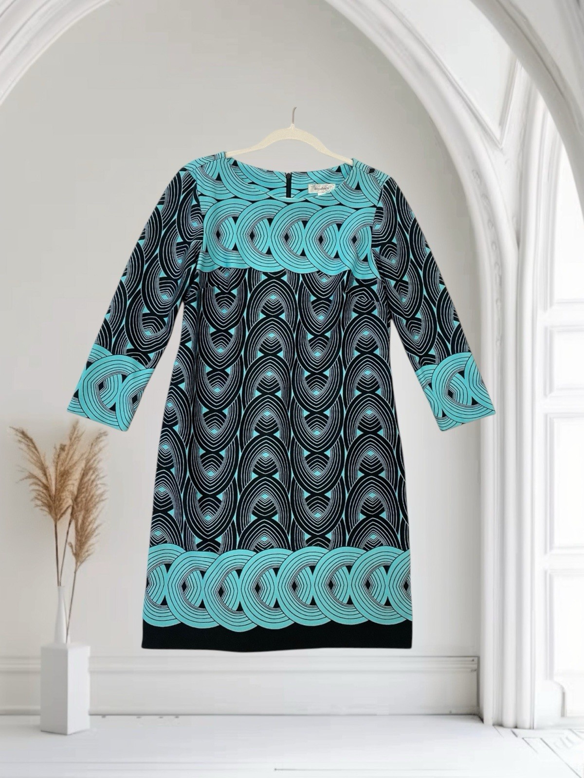 Dressbarn Women Geo Print Sheath Dress Size 6 Soft Stretch Brushed Knit