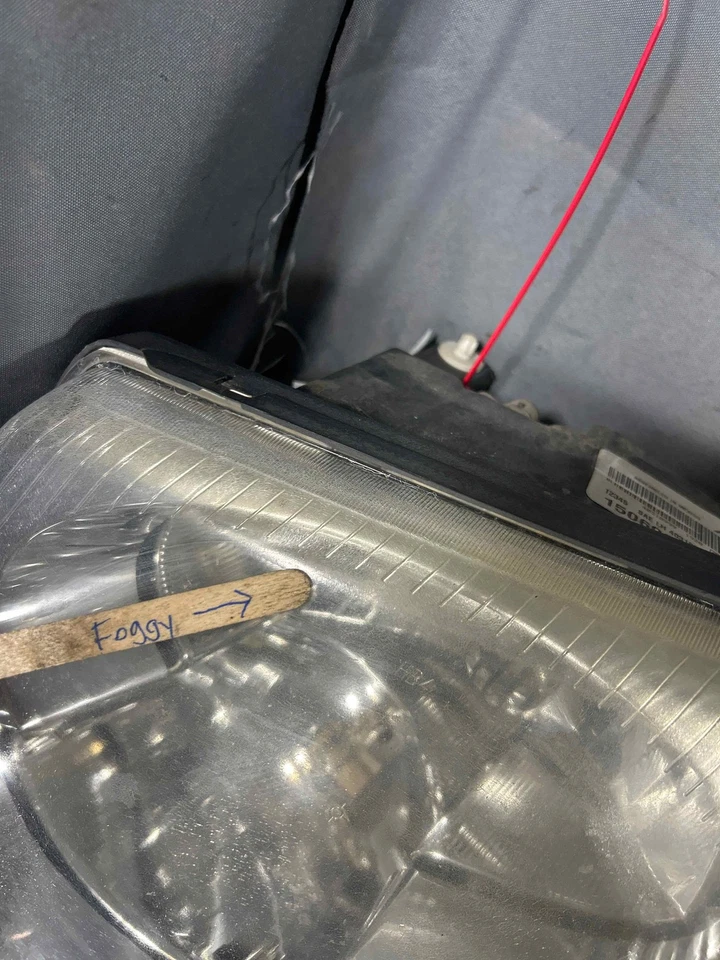 Fits 2002-2009 GMC Envoy Left Headlight OEM:15866071 Foto 4 de 4